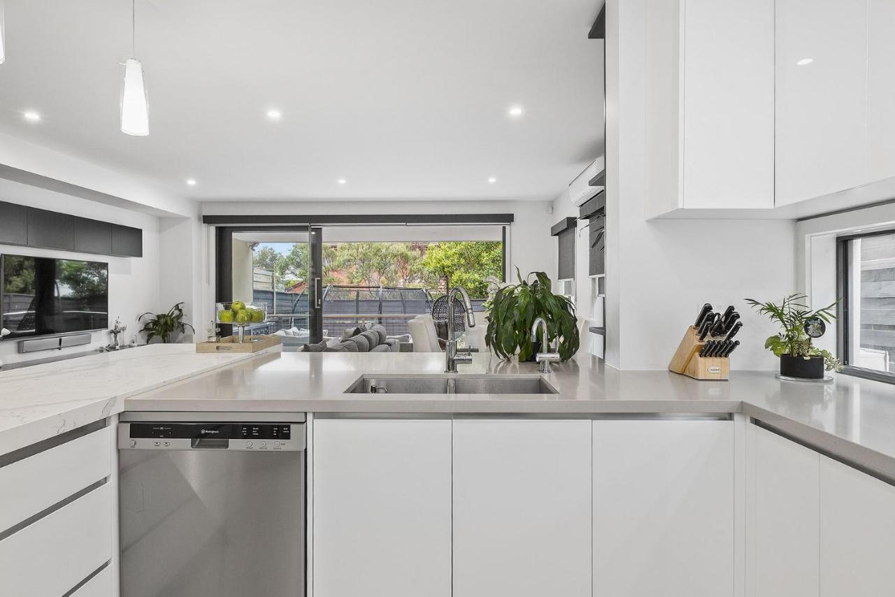 Boutique Stays - Edinburgh Place Melbourne Eksteriør bilde